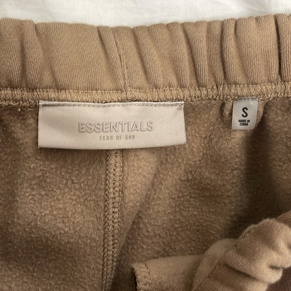 Fear of God Shorts - Picture 2 of 2